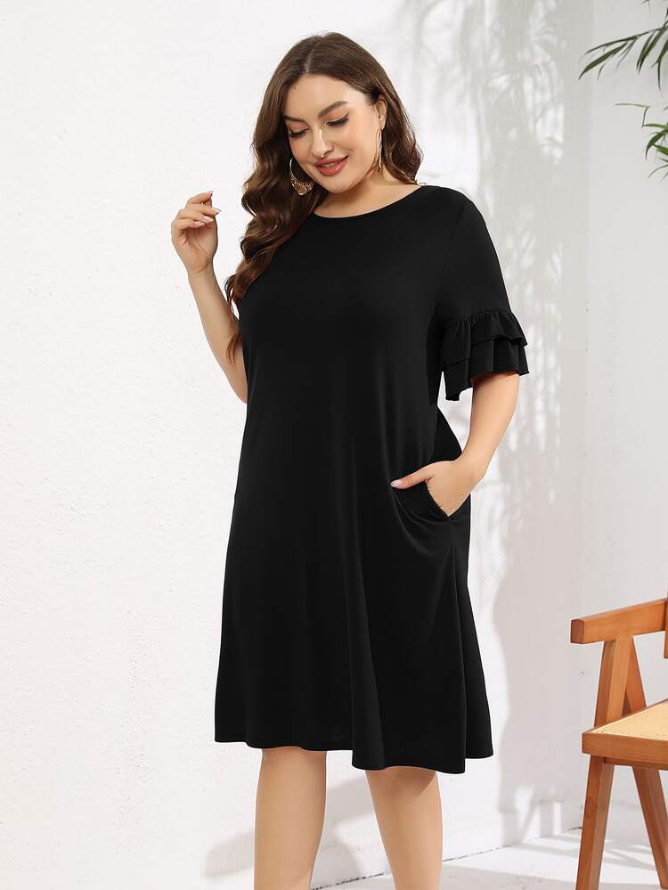 Vestido estilo camiseta unicolor con bolsillo oblicuo - Negro - Ver 1