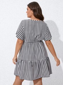 SHEIN Holidaya Vestido con estampado de guingán de cuello cruzado bajo con fruncido - Blanco y Negro - Ver 2