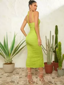 SHEIN Unity 素色褶邊高衩繞頸露背緊身連衣裙 - 青檸色 - 查看 2