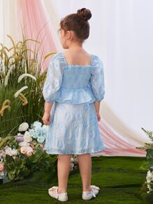 SHEIN 小女童提花泡泡袖花邊下擺上衣和半身裙 - 淺藍色 - 查看 2