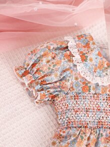 SHEIN Baby Ditsy Floral Print Eyelet Embroidery Trim Puff Sleeve Jumpsuit - Multicolor - View 5
