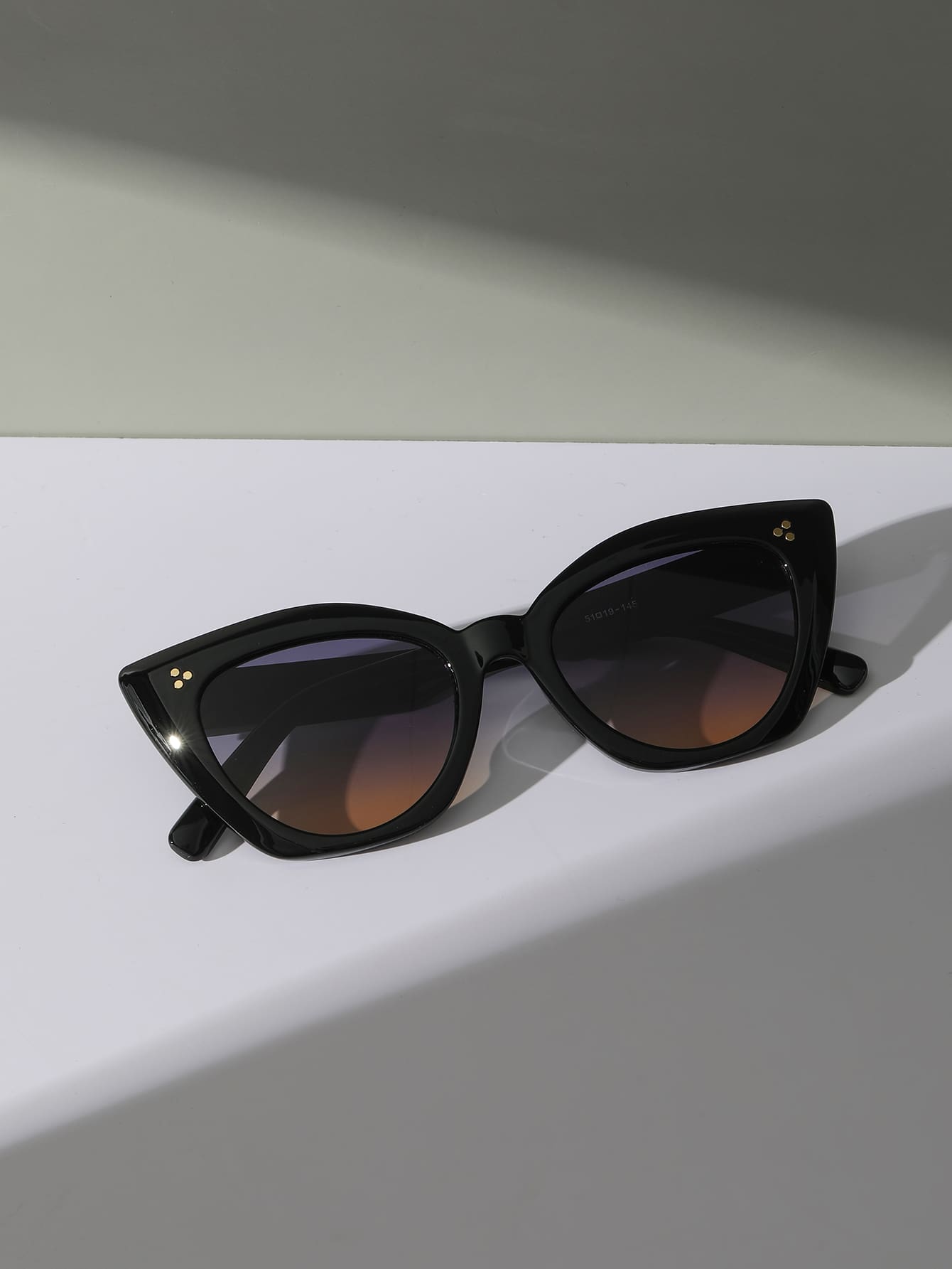 貓眼鏡框太陽鏡 - 黑色 - 查看 1