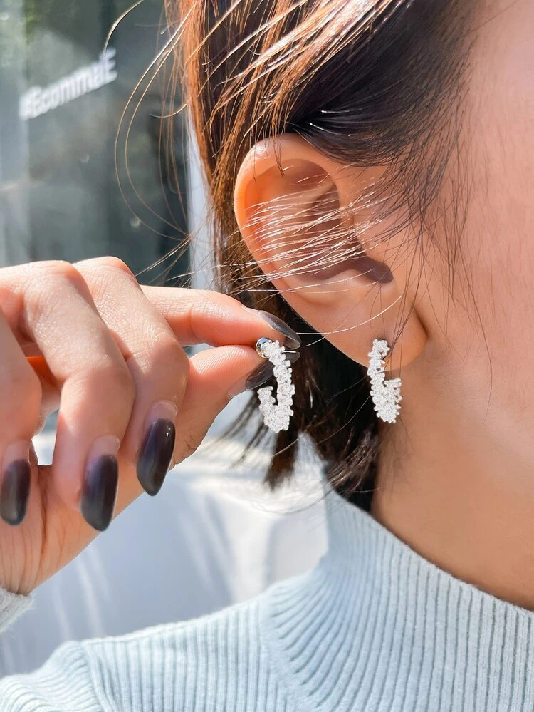 Minimalist Hoop Earrings