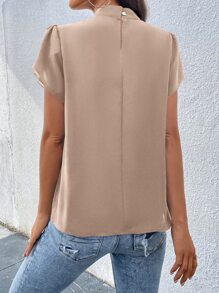 SHEIN Clasi 小高領花瓣袖襯衫 - 杏色 - 查看 2