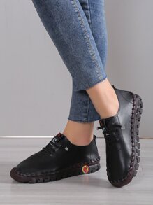優雅平底牛津鞋適合女士,字母圖案前綁帶平底鞋 - 黑色 - 查看 3