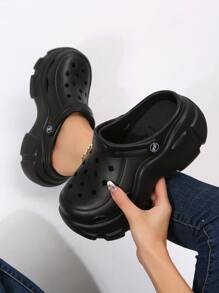 Women Hollow Out Design Clogs, Fashionable Summer Breathable Vented Clogs - Black - View 1