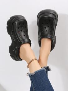 Women Hollow Out Design Clogs, Fashionable Summer Breathable Vented Clogs - Black - View 2