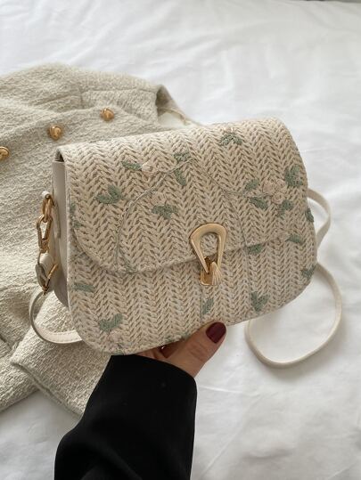 Bolso de silla de montar de paja con bordado floral, mini bolso cruzado tejido, bolso con solapa y hebilla decorativo para mujer (19,5 x 14 x 7,5 cm) para el Día de San Valentín