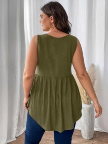 SHEIN LUNE 大碼前交叉荷葉邊下擺背心 - 軍綠色 - 查看 2
