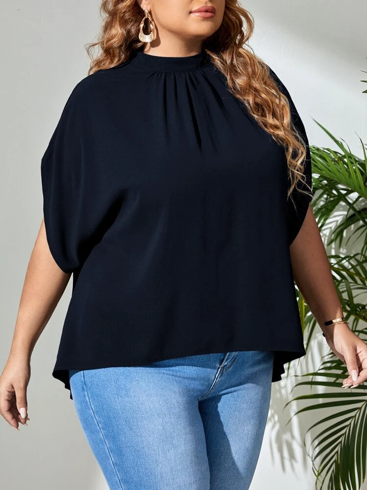 SHEIN Privé พลัส เสื้อเบลาส์ คอตั้งทรงสูง แขนค้างคาว จับจีบ - สีกรมท่า - ดู 3