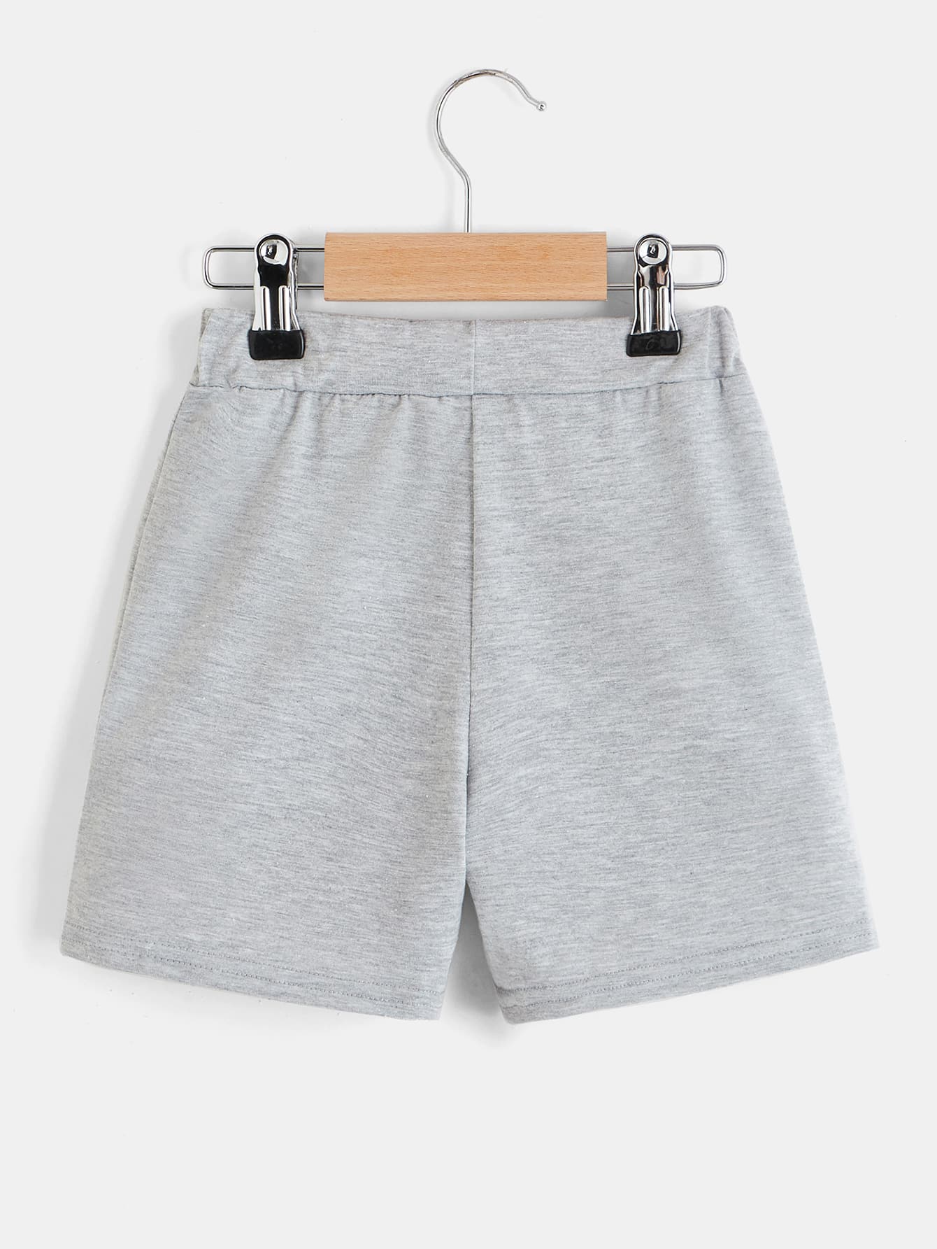 SHEIN Explorewe شورت رياضي أمامي مربوط للصبي الصغي...