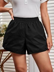 SHEIN VCAY 大碼素色彈性腰帶短褲 - 黑色 - 查看 1