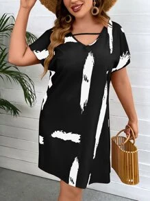 SHEIN LUNE Đầm Plus Size Cắt ra Đồ họa Giải trí - Đen và trắng - Xem 4