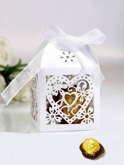 5入組紙製包裝盒，中空心形與蝴蝶結裝飾，適用於派對婚禮禮物袋的食品儲存袋