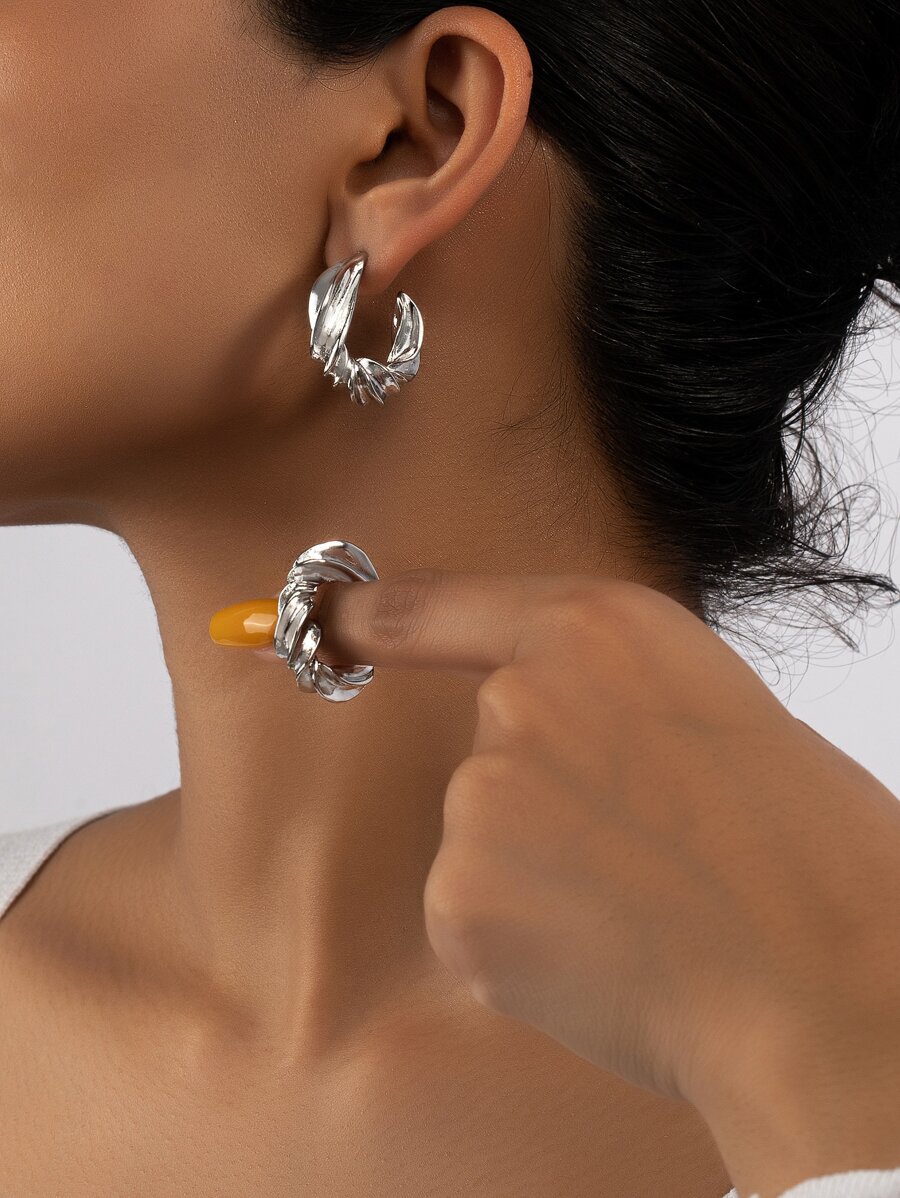 1 Pair Minimalist Metal Geometric Earrings Suitable For Women's Everyday Wear - Silver - View 1