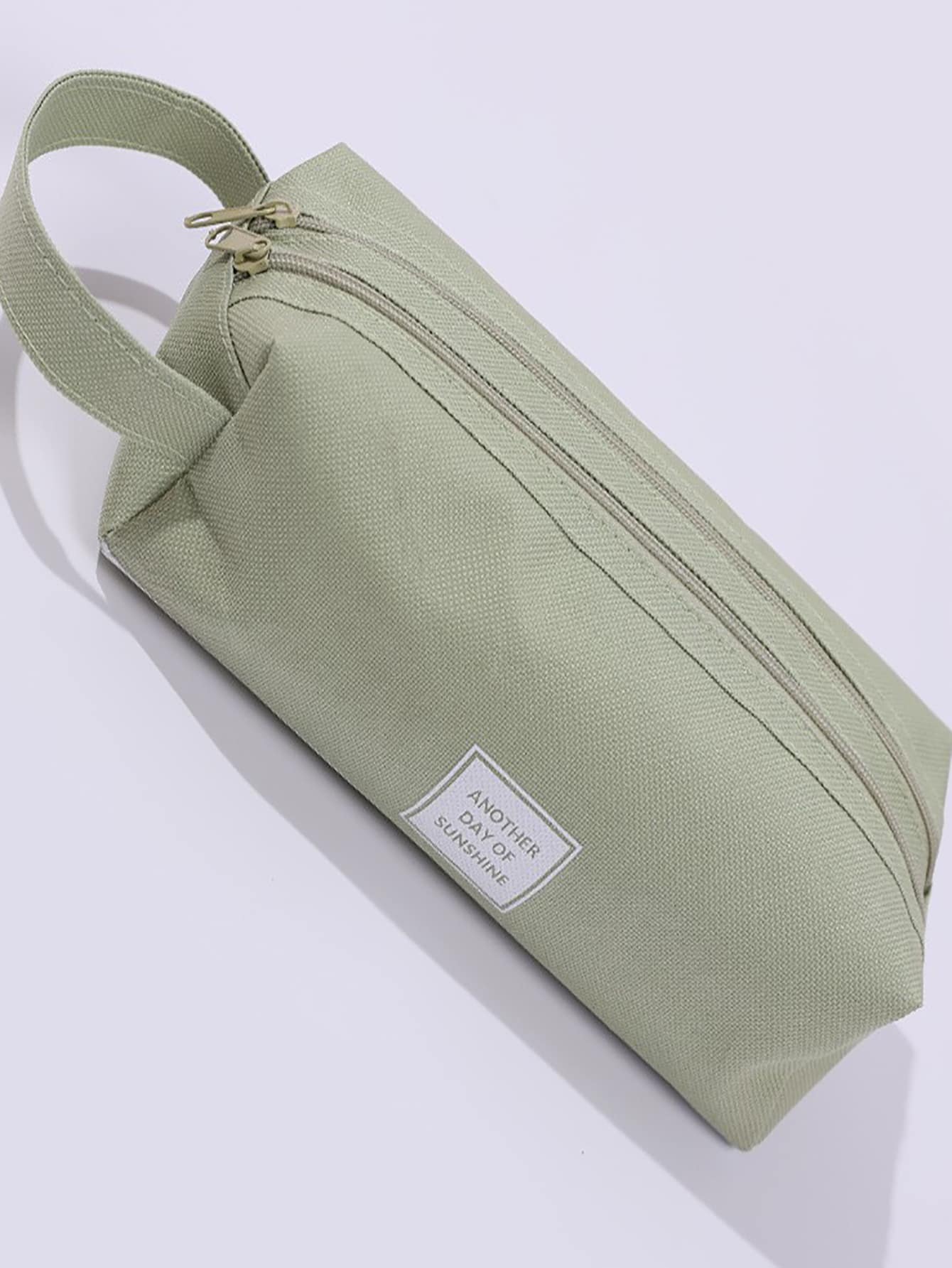 1入組字母圖案筆袋