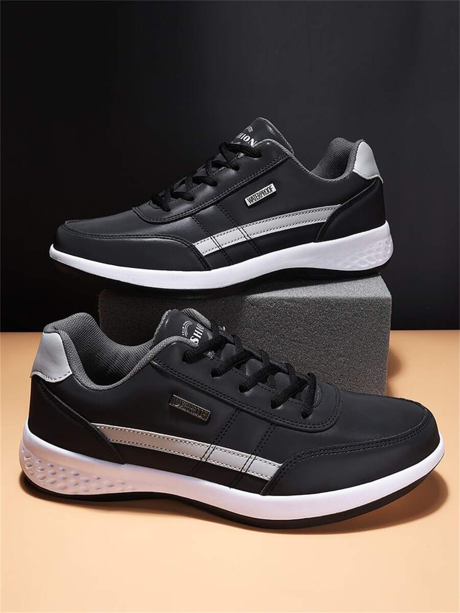 2024 新款青少年运动鞋，拼接皮革鞋面时尚纯色平底简约滑板鞋，校园风格学生户外休闲百搭男士网球鞋，通勤休闲步行鞋