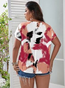 SHEIN LUNE Plus Graphic Print Keyhole Neckline Batwing Sleeve Blouse - Multicolor - View 2