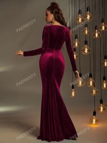 Faeriesty Surplice Neck Mermaid Hem Velvet Formal Dress Elegant Long Sleeve Prom Evening Wedding Guest Gown, For Graduation, Dinner Party Dress