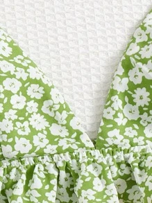 Soleia Ditsy Floral Ruffle Hem Cami Top - Multicolor - View 6