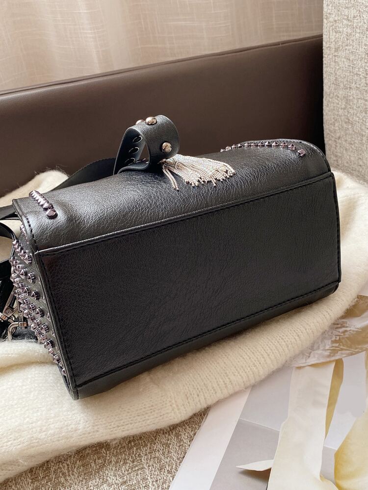 Fashionable Versatile Handbag, Niche Design, Solid Color Tassel Rivet Boston Bag, Elegant Crossbody Bag, Minimalist Casual Wide Strap Shoulder Bag, Suitable For Commuting, Outing, Dating And Shopping