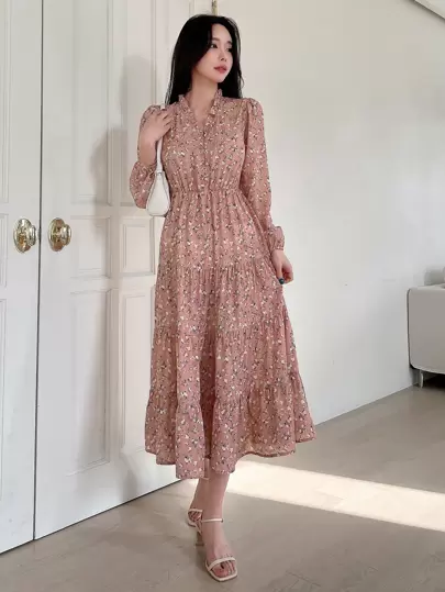 DAZY 碎花泡泡袖多層下擺連衣裙