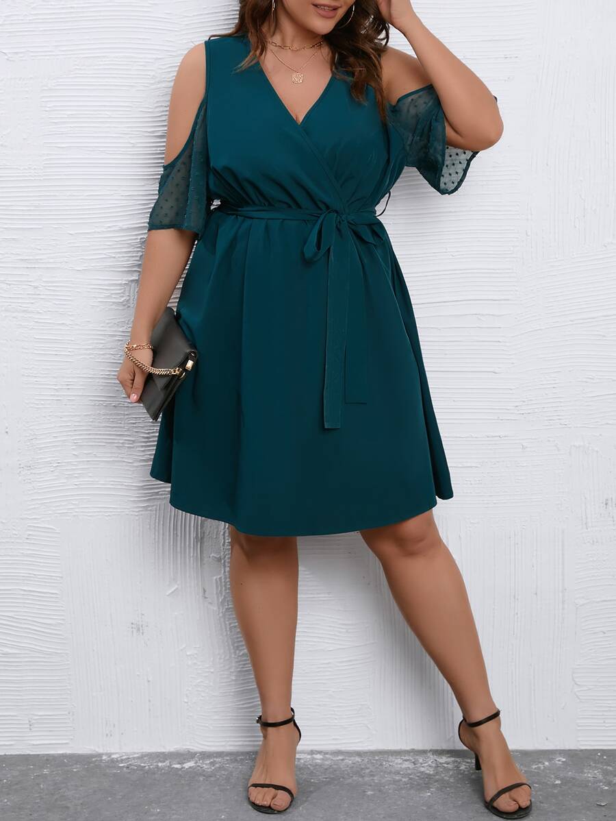 SHEIN Clasi Đầm Plus Size Thắt lưng Cắt ra Trọn gói màu trơn Giải trí - Màu xanh ngọc - Xem 1