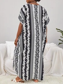 Plus Geo Print Batwing Sleeve Cover Up Dress - Black and White - View 2