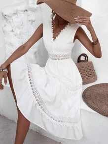 Aveloria Vestido con encaje bajo con fruncido