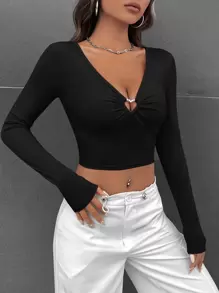 SHEIN EZwear Camiseta corta de punto acanalado con anillo en forma de corazón para primavera - Negro - Ver 6