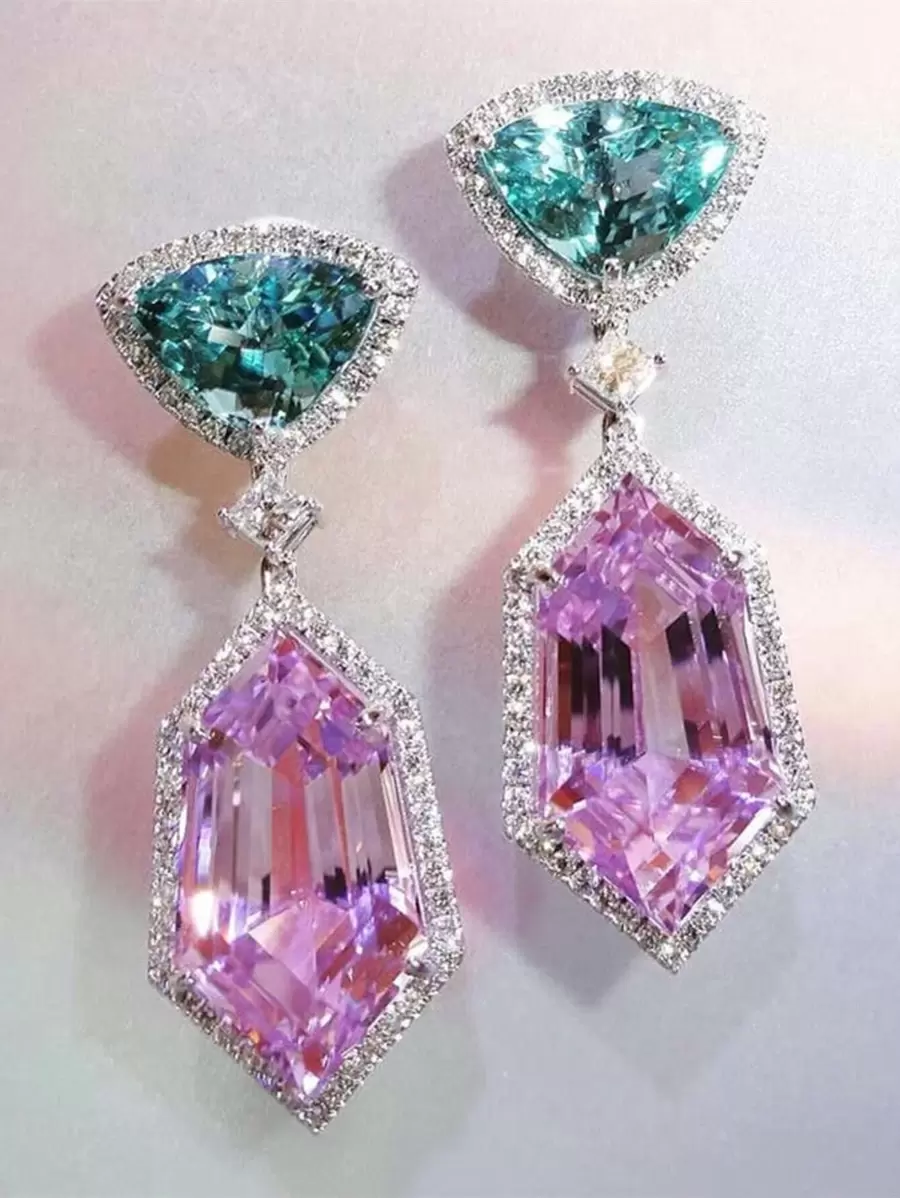 Bông tai lủng lẳng