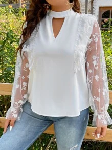 SHEIN LUNE Plus Contrast Floral Mesh Flounce Sleeve Keyhole Neck Blouse - White - View 3