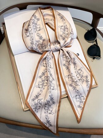 Pañuelo con estampado floral