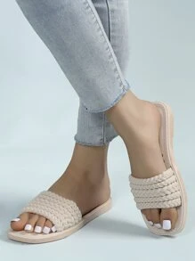 Dép lê đế bằng bằng nhựa mùa hè dành cho nữ, họa tiết hoa dệt và lá vàng, đơn giản và thời trang, phù hợp với trang phục đi biển. - Màu be - Xem 4