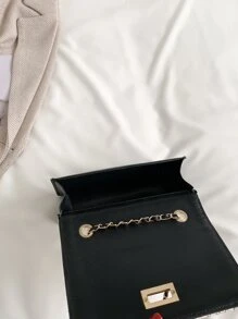 迷你扭鎖翻蓋鏈條草編包 - 黑色 - 查看 4