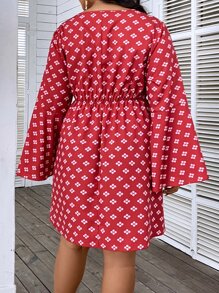 SHEIN Holidaya Plus Geo Print Trumpet Sleeve Dress - Multicolor - View 4