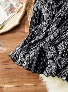 Mulvari Plus Paisley Scarf Print Pleated Skirt - Black - View 6