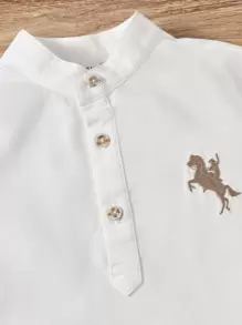 SHEIN 小男童馬和人物刺繡捲邊袖上衣和格紋短褲 - 彩色 - 查看 3