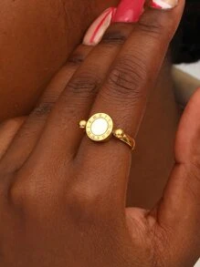 Anillo con diseño de números romanos con diseño redondo