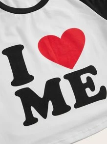 CovetEZ Camiseta con estampado de corazón y slogan de manga raglán - Blanco y Negro - Ver 4