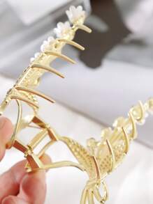 Garra de pelo con diamante de imitación con diseño de flor - Dorado - Ver 3