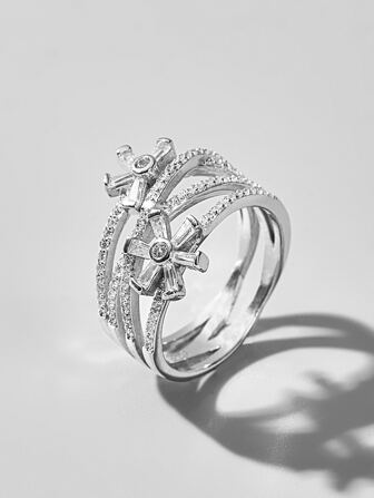 Cubic Zirconia Flower Decor Silver Wedding Band