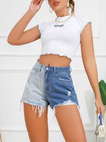 SHEIN Essnce 雙色破洞毛邊牛仔短褲 - 中等水洗藍 - 查看 3