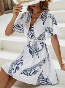 SHEIN VCAY 熱帶圖案蝴蝶袖繫腰帶連衣裙 - 白色 - 查看 6