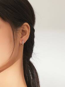 ESBERRY 一对复古星形耳环，女士S925纯银白色优雅首饰，适合日常佩戴，是馈赠佳品。