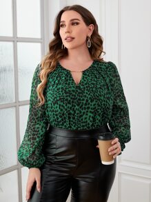 SHEIN Clasi Blusa con estampado de cuello con abertura de ojo de manga farol - Verde - Ver 3