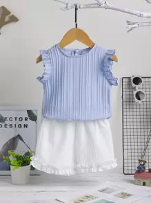 嬰兒荷葉邊上衣和木耳邊下擺短褲