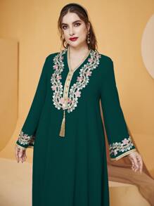 Al Najma Plus Floral Embroidery Tassel Trim Dress - Dark Green - View 3
