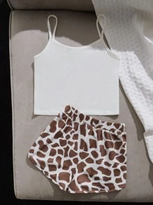 SHEIN Girls Giraffe Print Cami Top & Shorts PJ Set - Multicolor - View 2