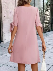 SHEIN Clasi 貝殼邊打結袖口珍珠串珠開衩袖連衣裙 - 粉色 - 查看 2